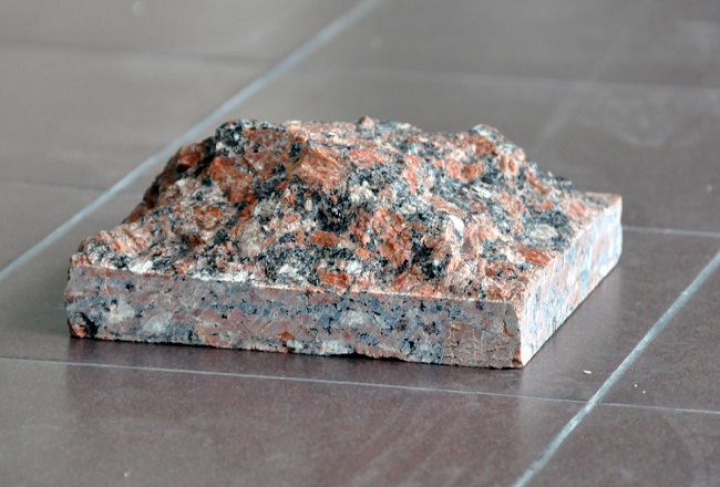 Crushed tiles (rock)